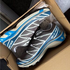 Salomon Men's Gray and Blue Athletic Shoes